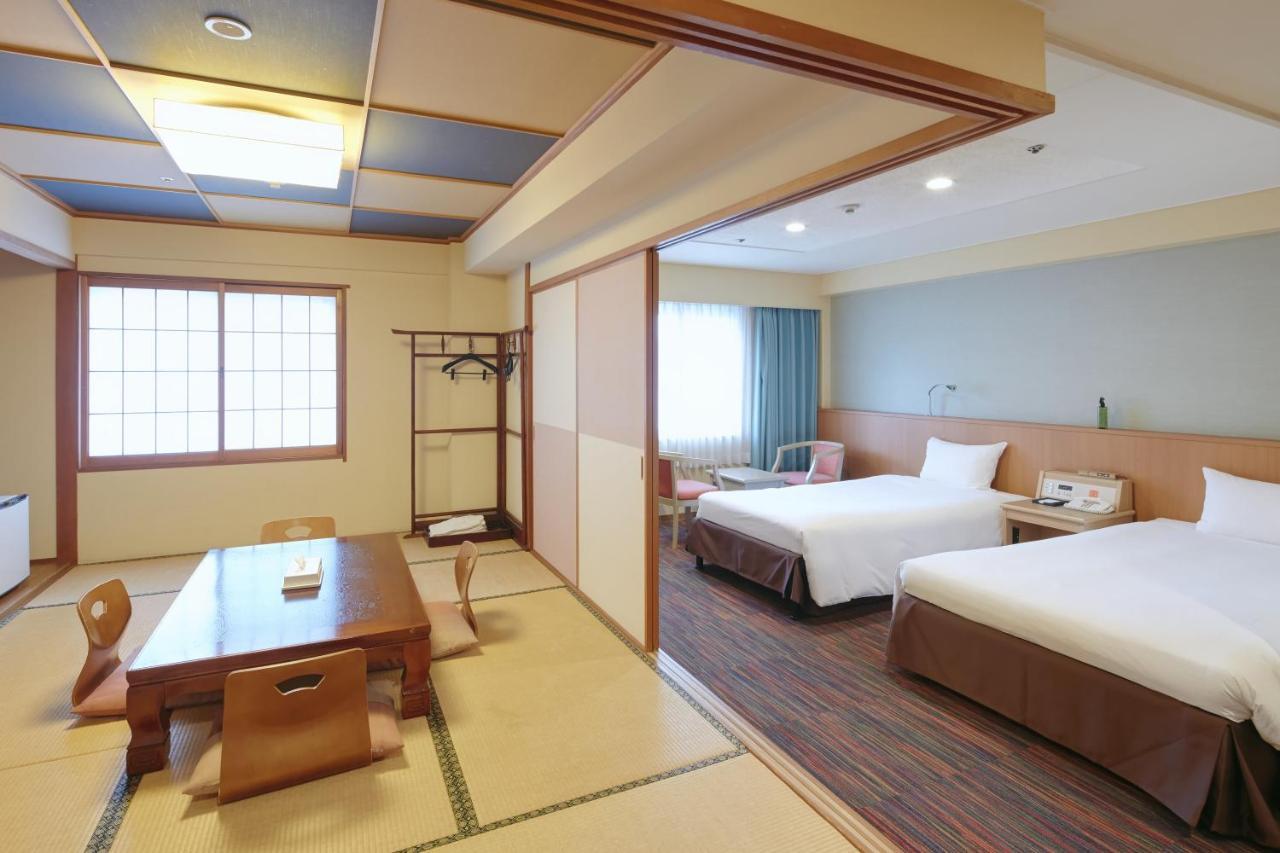 Hotel The Nest Naha Esterno foto