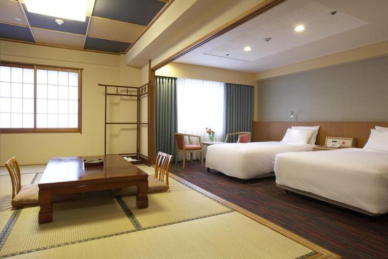 Hotel The Nest Naha Esterno foto